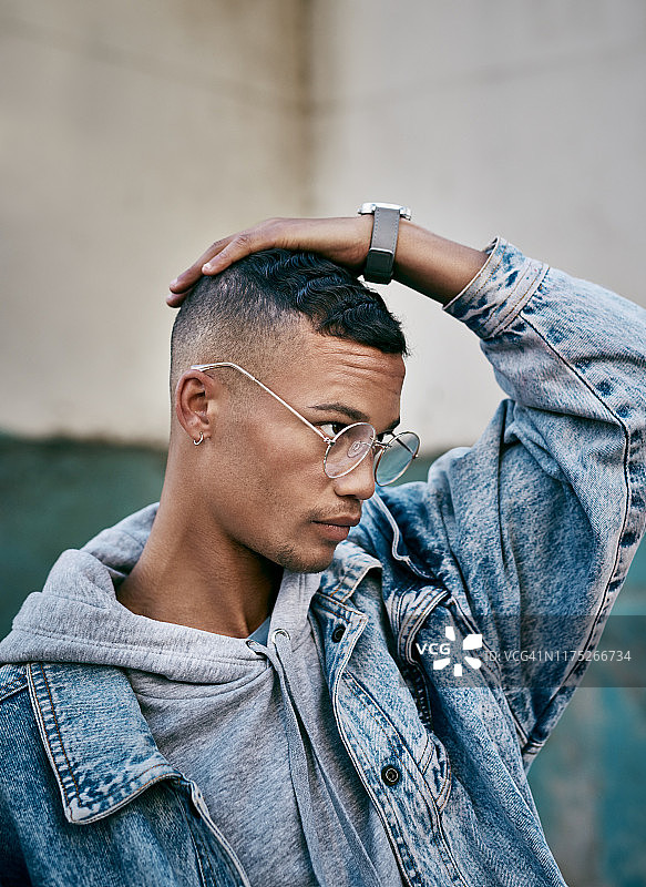 自知之明者最酷图片素材