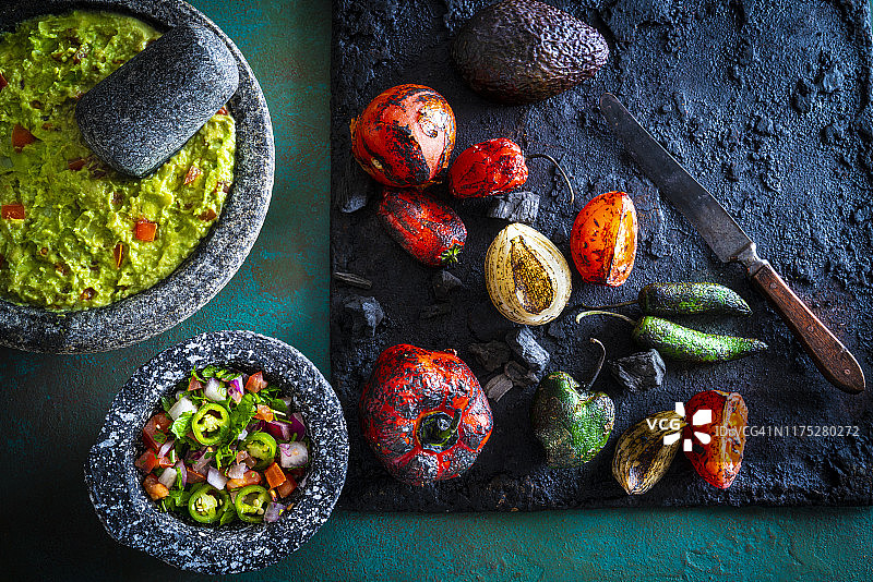 烤辣椒鳄梨酱图片素材