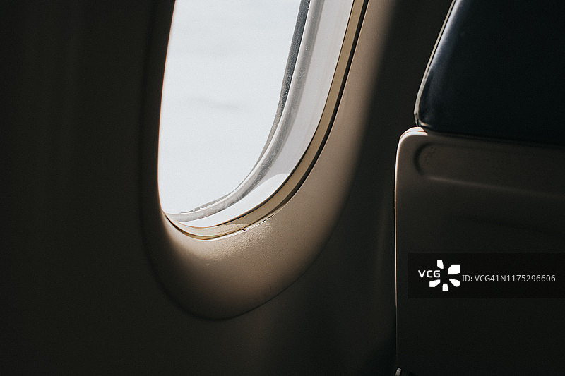 飞机舷窗图片素材