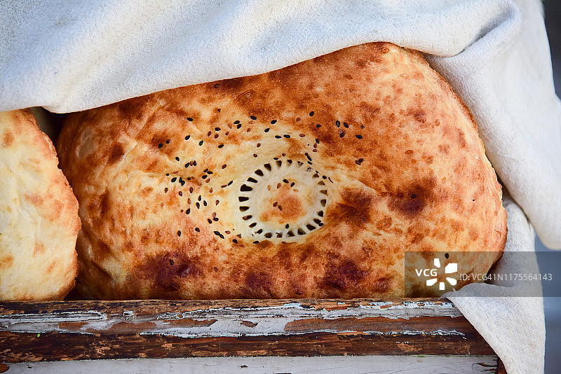 市场上出售的乌兹别克馕图片素材