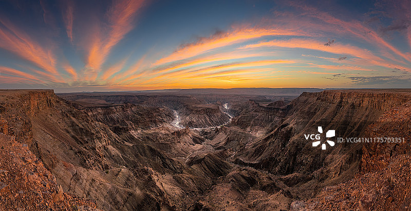 纳米比亚鱼河峡谷的日落图片素材