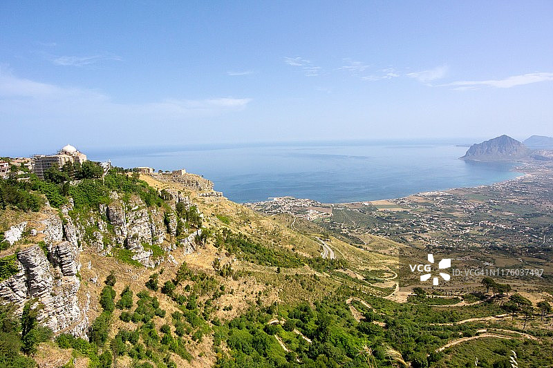 从埃里切眺望西西里海岸线图片素材
