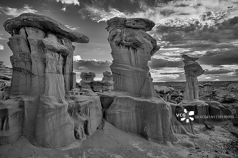 新墨西哥州艾希斯勒帕荒野的石林日落图片素材
