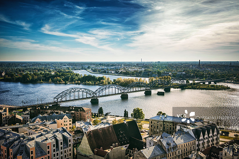 利加的道加瓦河风光图片素材