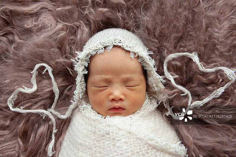 新生女婴图片素材