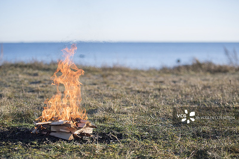 海上营火图片素材