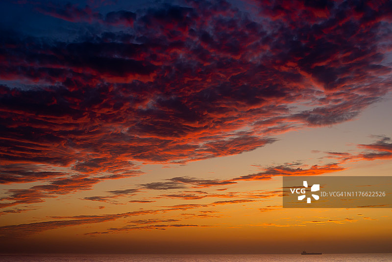 引人注目的黄昏天空图片素材