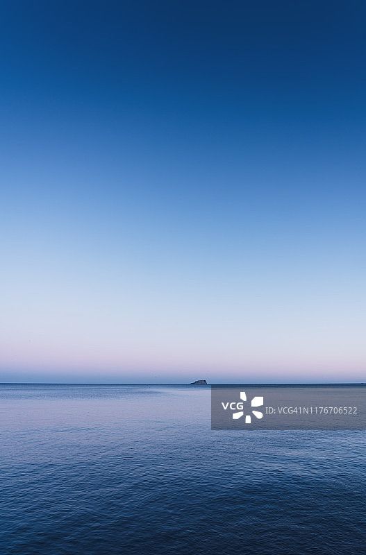 夜幕下的海洋图片素材