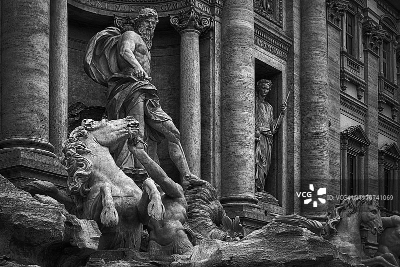 意大利罗马特莱维喷泉的海洋之神图片素材