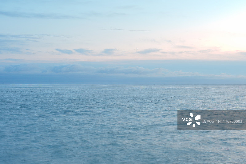 海上绚丽的日出图片素材