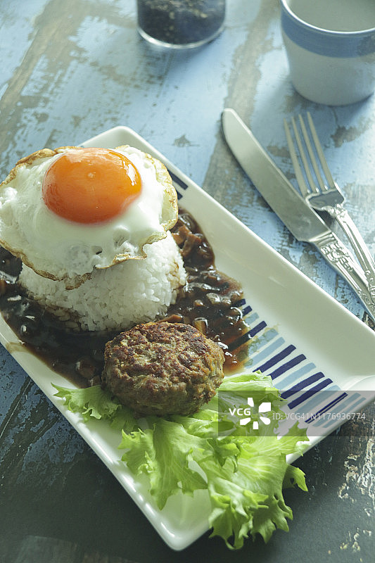 蘑菇酱夏威夷盖饭图片素材