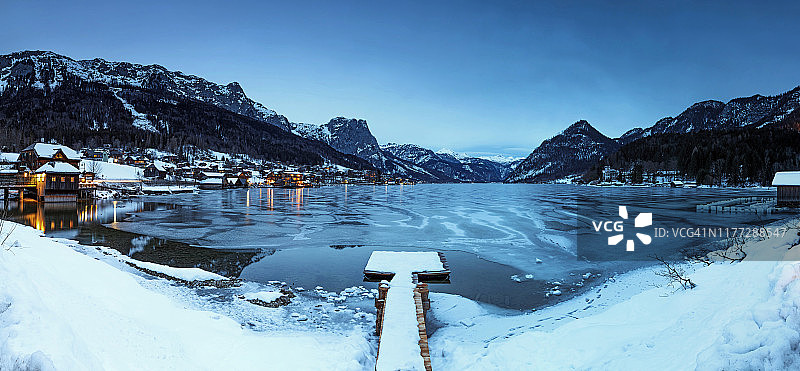 格伦德尔湖全景（施蒂利亚/奥地利）图片素材