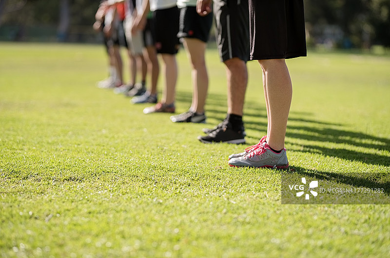 运动场上的队列图片素材