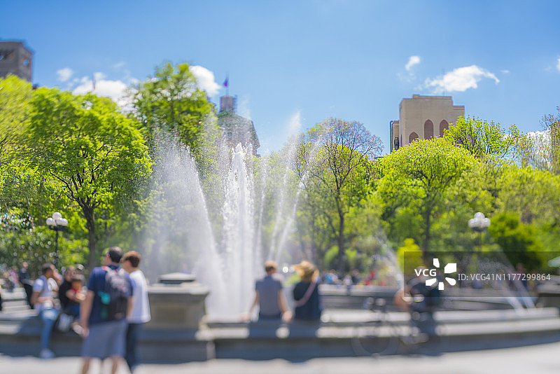 纽约华盛顿广场公园的喷泉图片素材