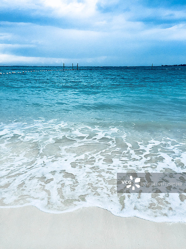 巴哈马拿骚海滩的海景图片素材