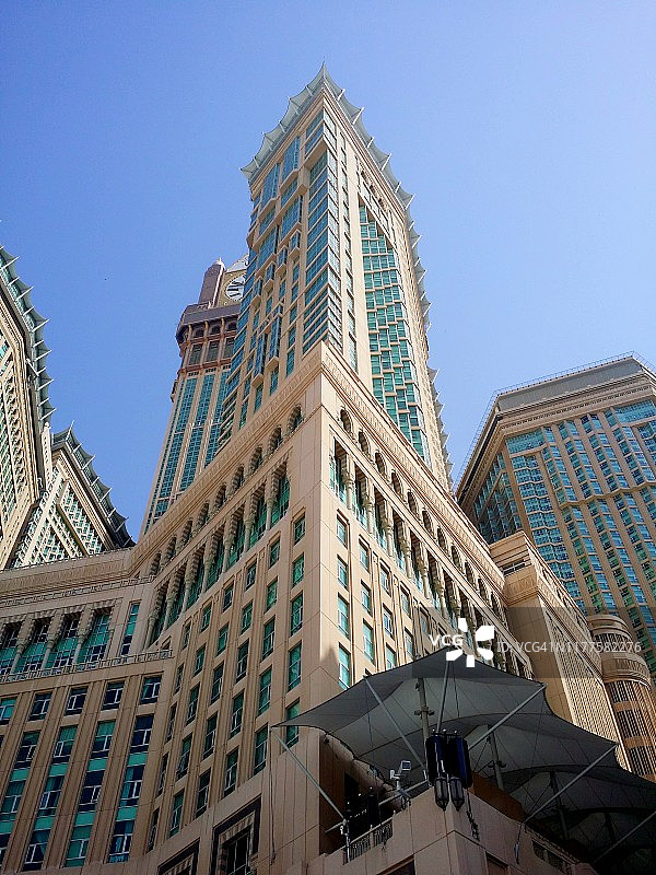 禁寺外的摩天大楼图片素材