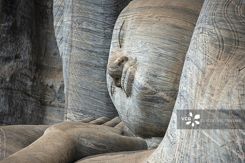 斯里兰卡波隆纳鲁沃伽尔寺冥想佛像特写图片素材