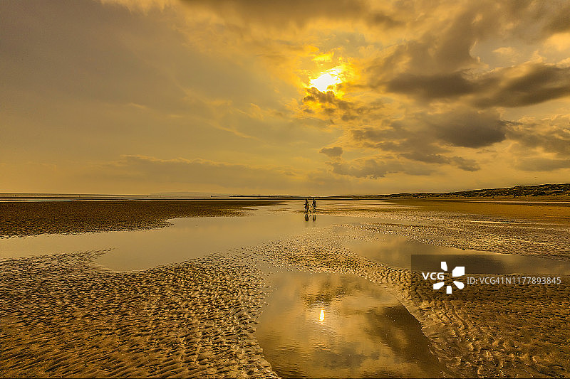 英国东萨塞克斯郡金伯沙滩图片素材