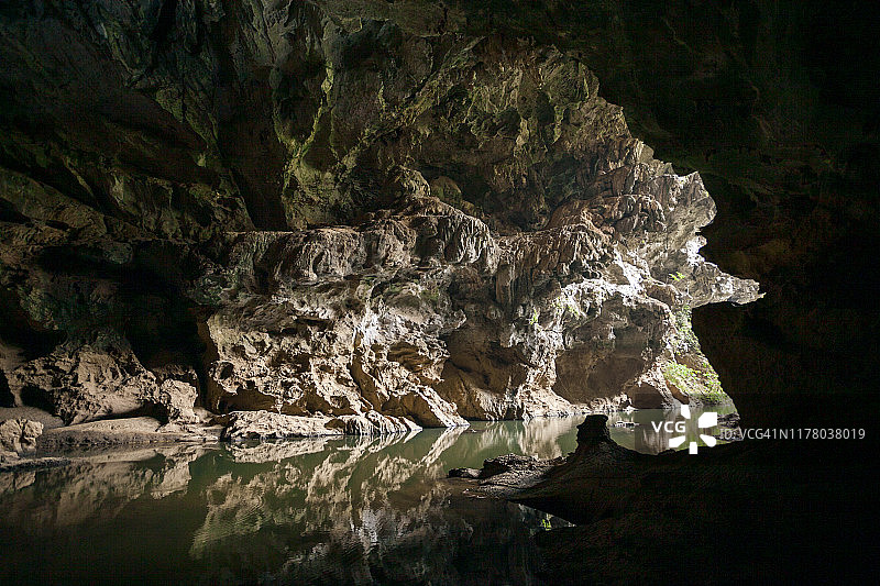 甘蒙省祥列洞图片素材