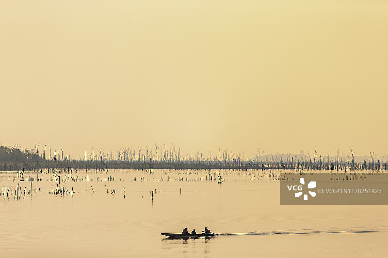 老挝甘蒙省的南屯2水库图片素材