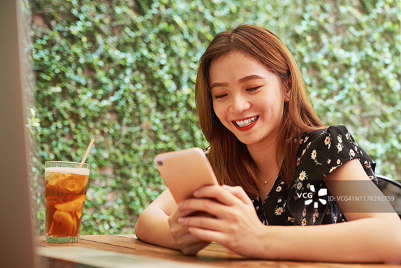 一些让人微笑的信息图片素材