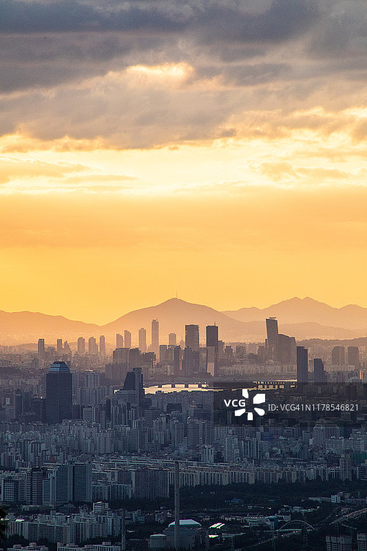首尔美丽的日出图片素材
