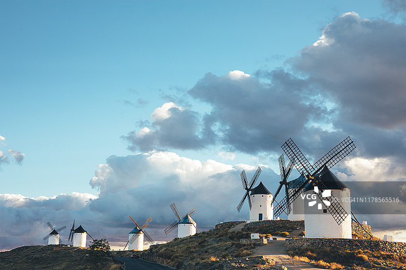 孔苏埃格拉的风车图片素材