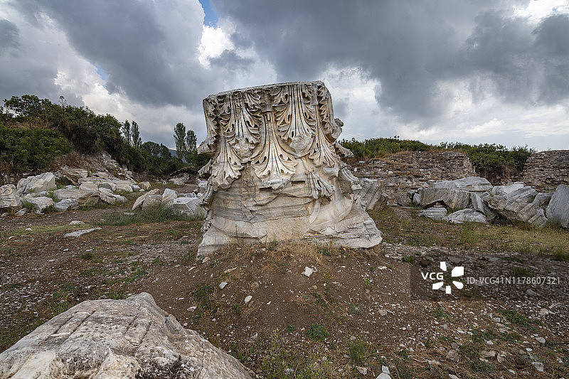 土耳其巴利克埃西尔省哈德良神庙图片素材