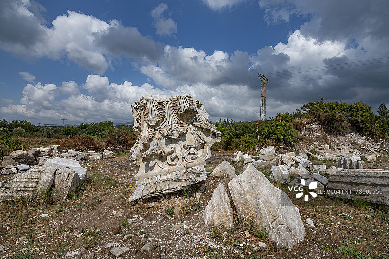 土耳其巴利克埃西尔省哈德良神庙图片素材