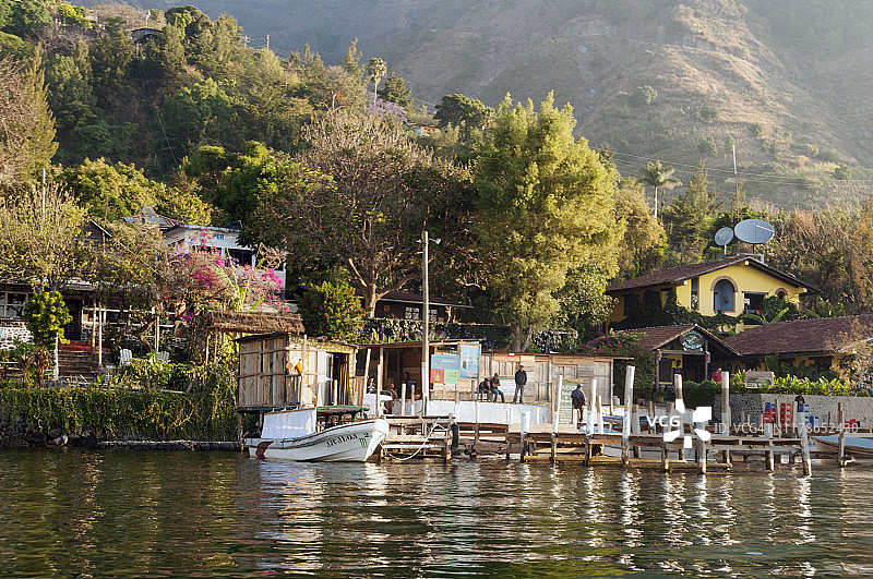 圣克鲁斯拉拉古纳城镇风光图片素材
