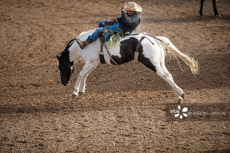 烈马牛仔竞技赛事图片素材