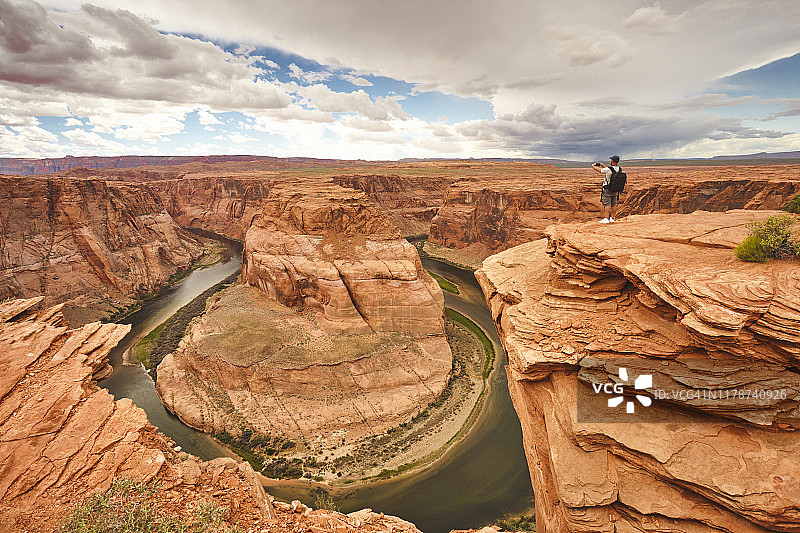 马蹄弯曲图片素材