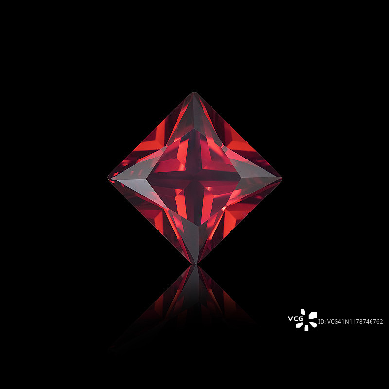 公主方形石榴石图片素材