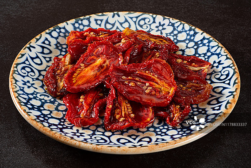 阳光晒干的番茄图片素材