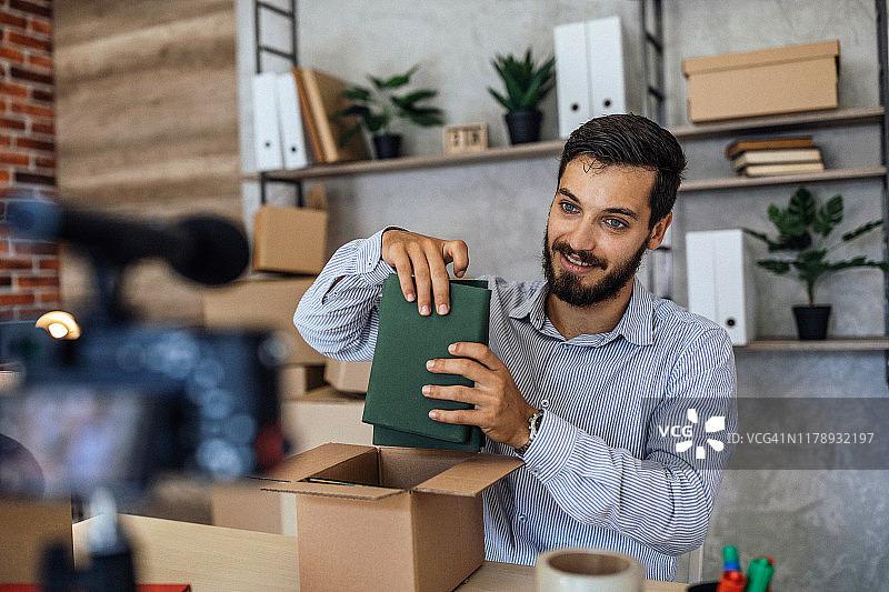 我会教你如何整理书籍图片素材