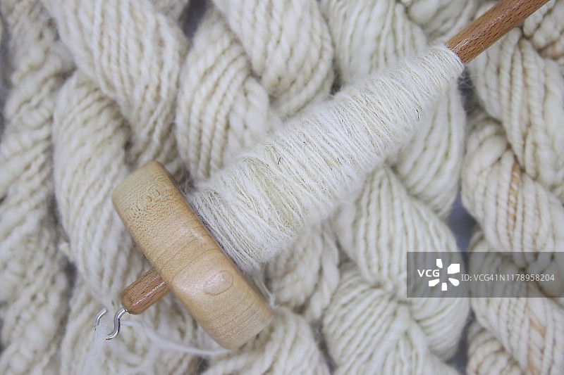 用纺锤制作羊毛图片素材