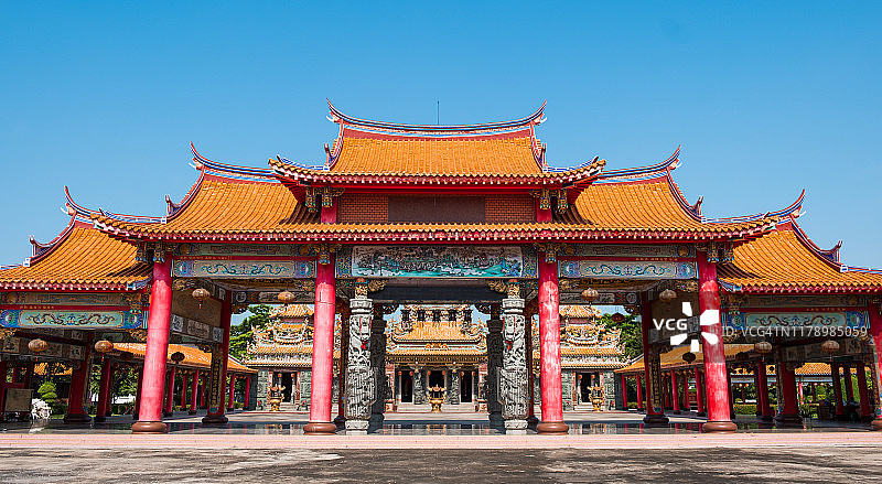 泰国北榄府善堂地基祥龙太子宫的中国寺庙和神殿图片素材