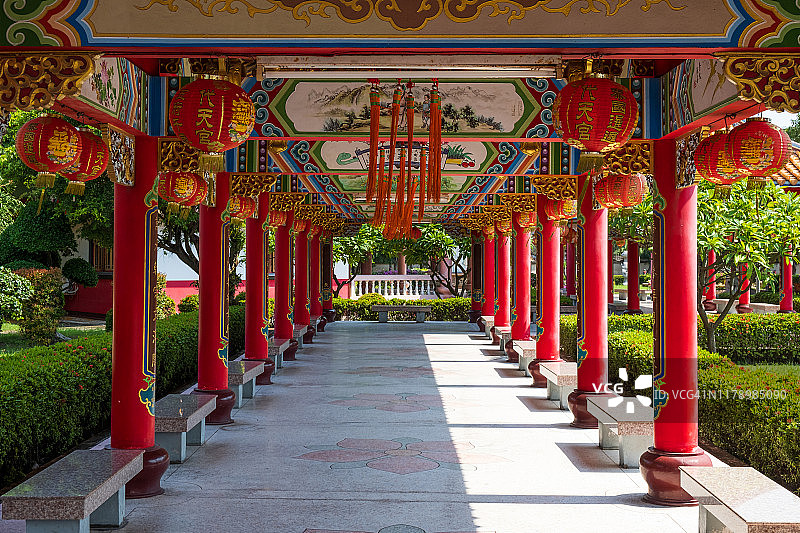泰国北榄府善堂地基祥龙太子宫的中国寺庙和神殿图片素材