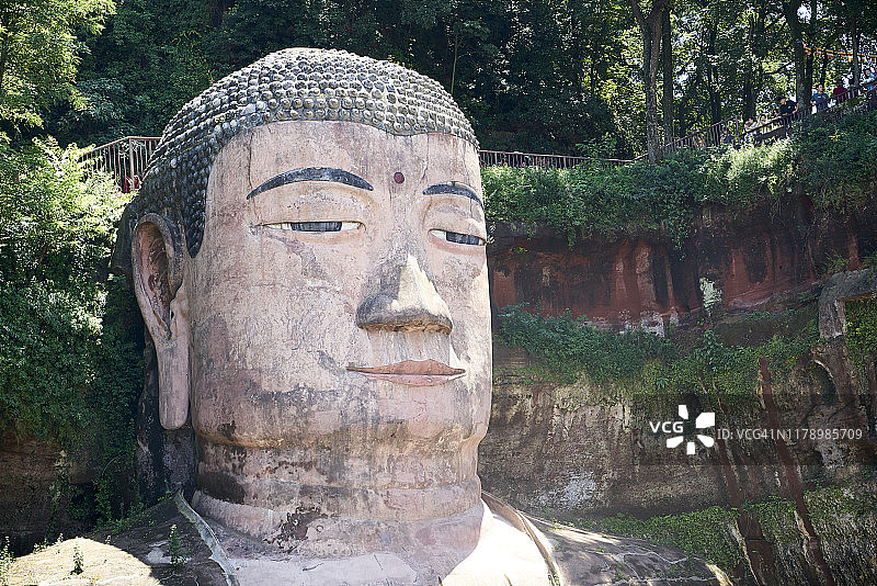 中国四川乐山大佛头部特写图片素材
