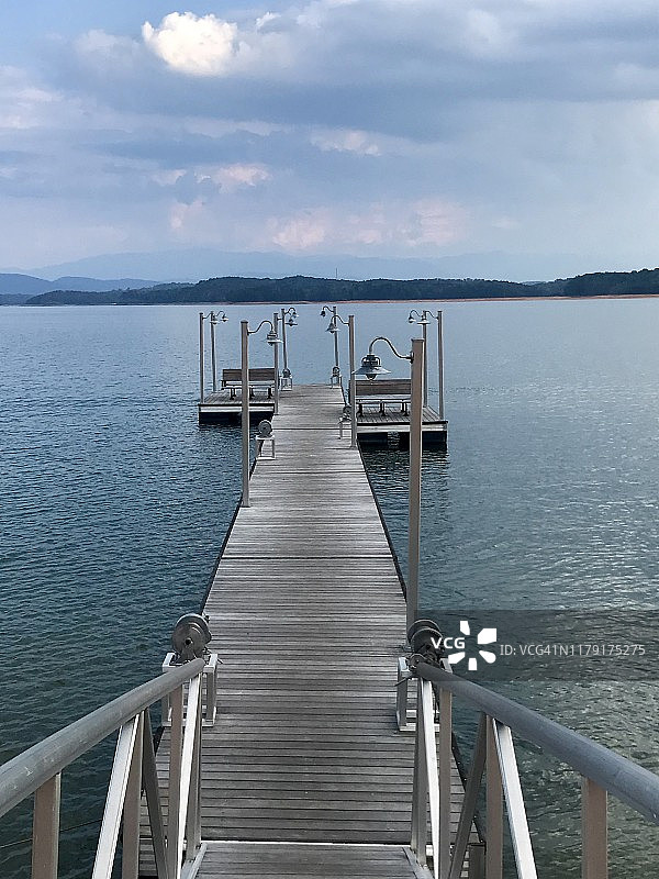 位于田纳西州法国宽河上的码头图片素材