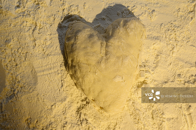 心形面粉图片素材