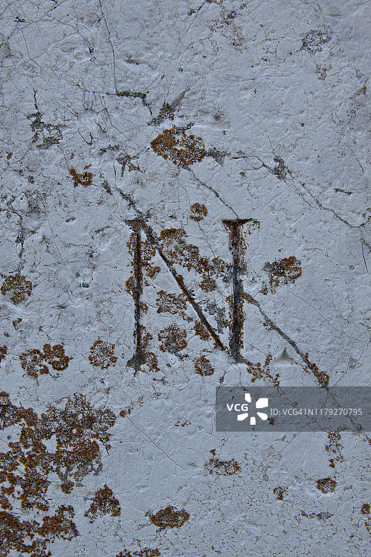 墙上的N字母图片素材