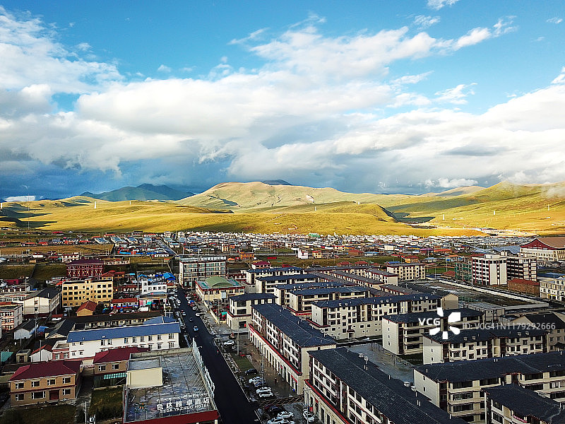 四川省甘孜藏族自治州色达县风光图片素材