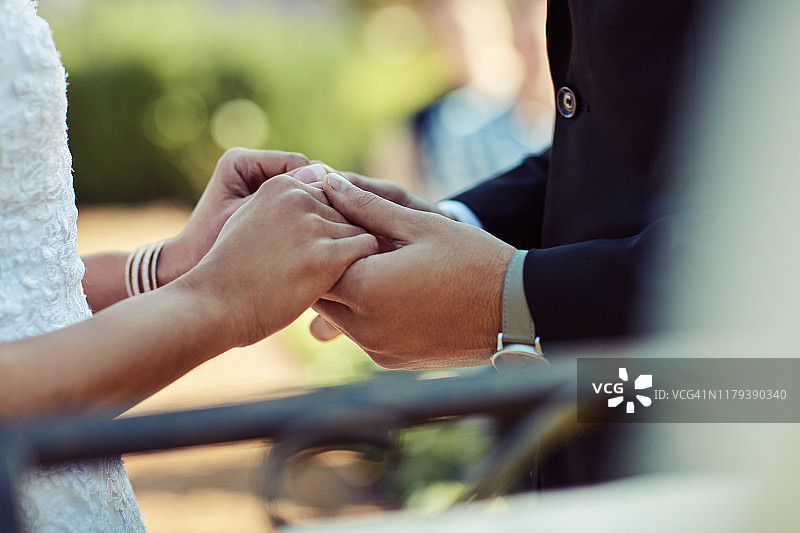 我保证永远把你放在心上图片素材