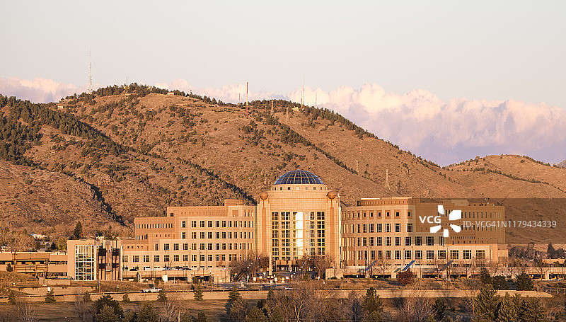 科罗拉多州杰斐逊县瞭望山图片素材