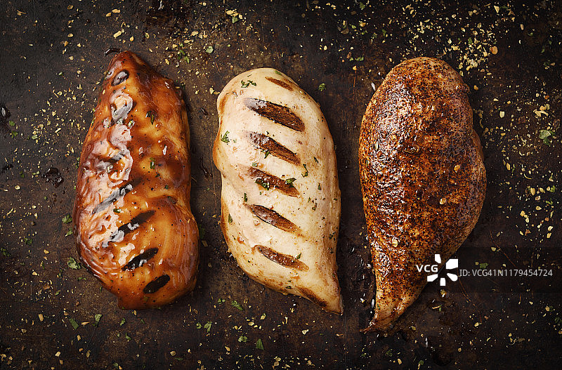 烤制调味鸡胸肉图片素材