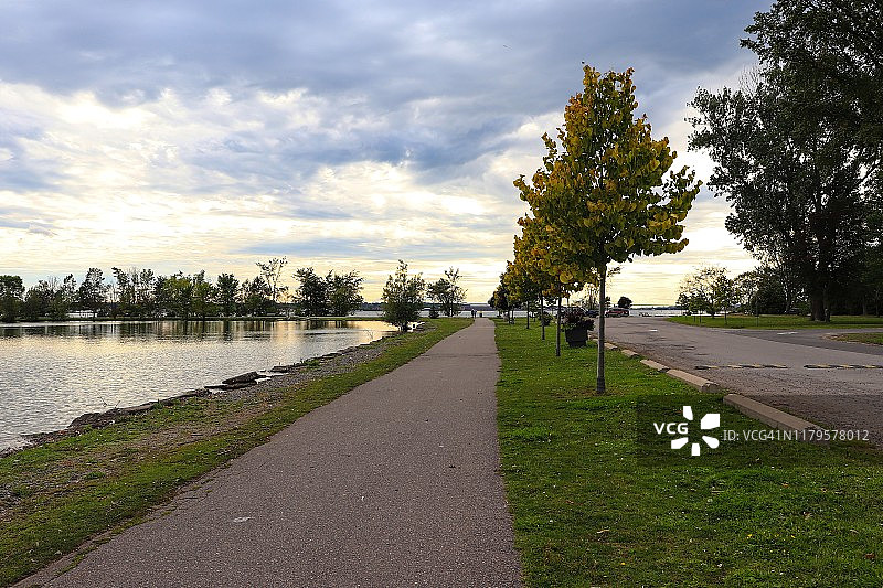 贝尔维尤公园/圣玛丽河/安大略省苏圣玛丽/加拿大图片素材