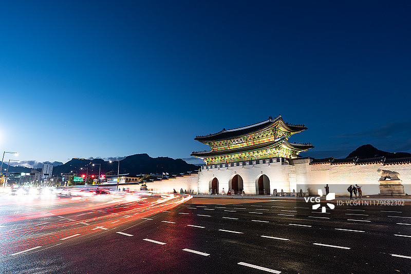 光化门夜景车流光轨图片素材