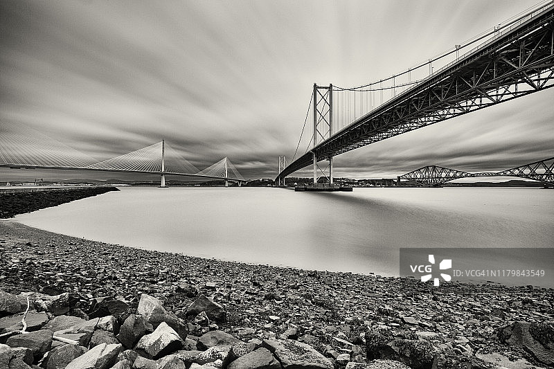 新昆斯费里大桥、福斯公路桥和福斯铁路桥图片素材