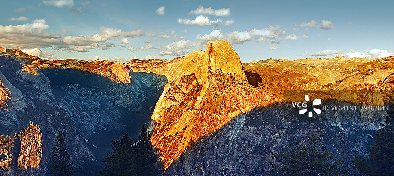 约塞米蒂国家公园的半圆顶图片素材